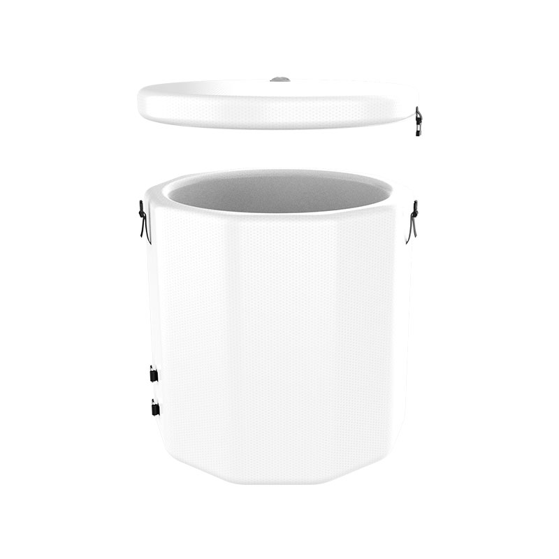 Puhallettava jään syöksy kylmän kylpylän palautumiseksi