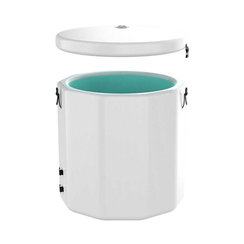 Puhallettava jään syöksy kylmän kylpylän palautumiseksi